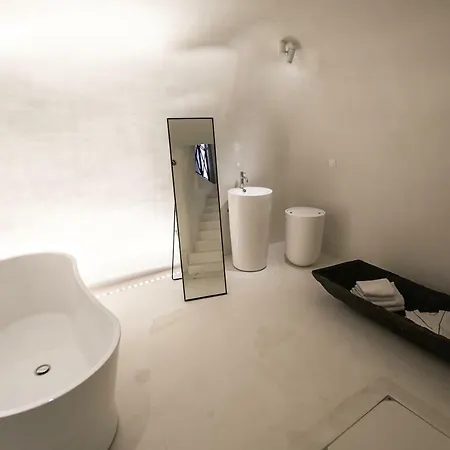 Aloia Hotel 2*
